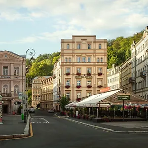 **** Hotel Ruze Česká republika