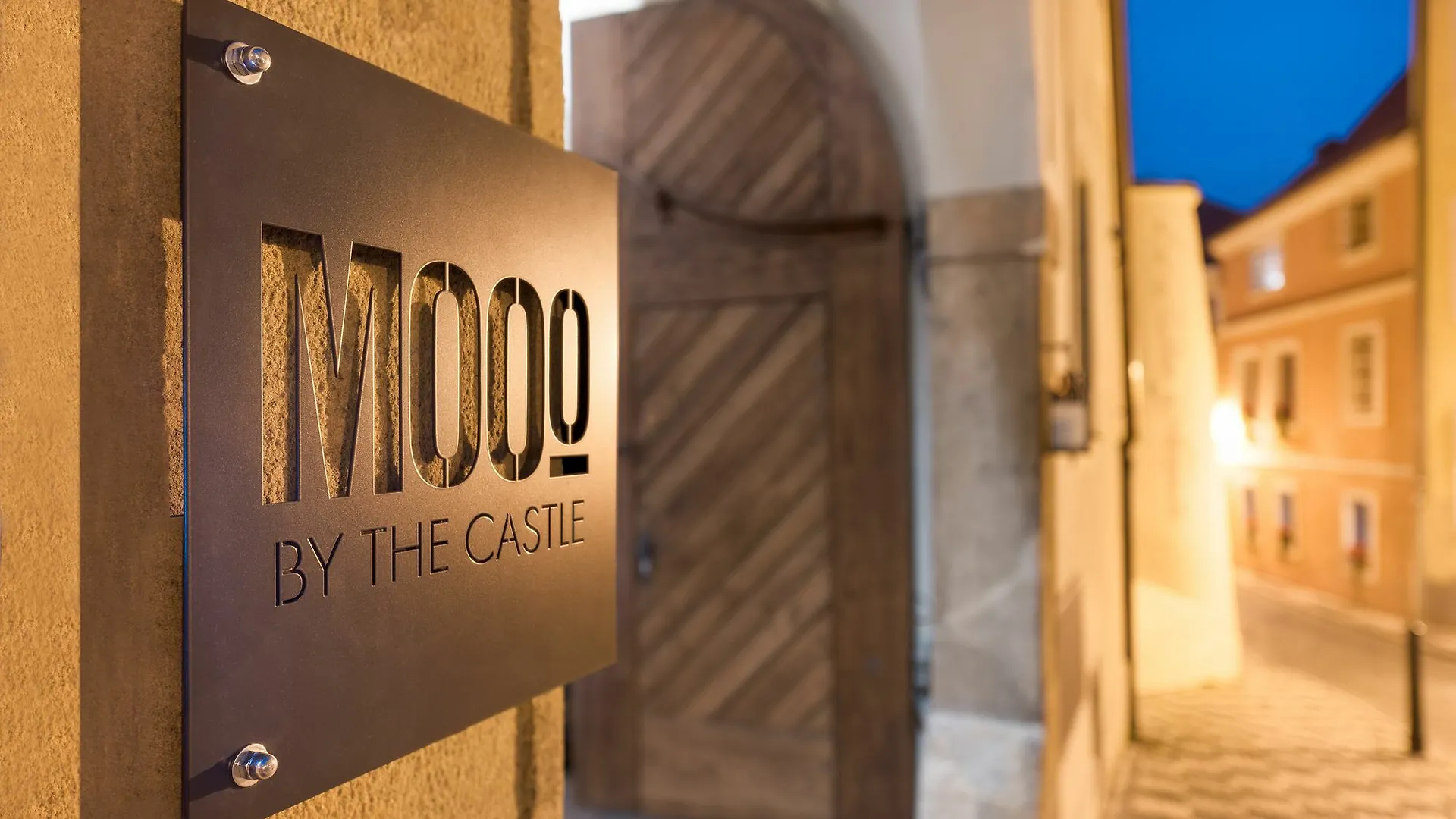 Mooo By The Castle Aparthotel Prague
