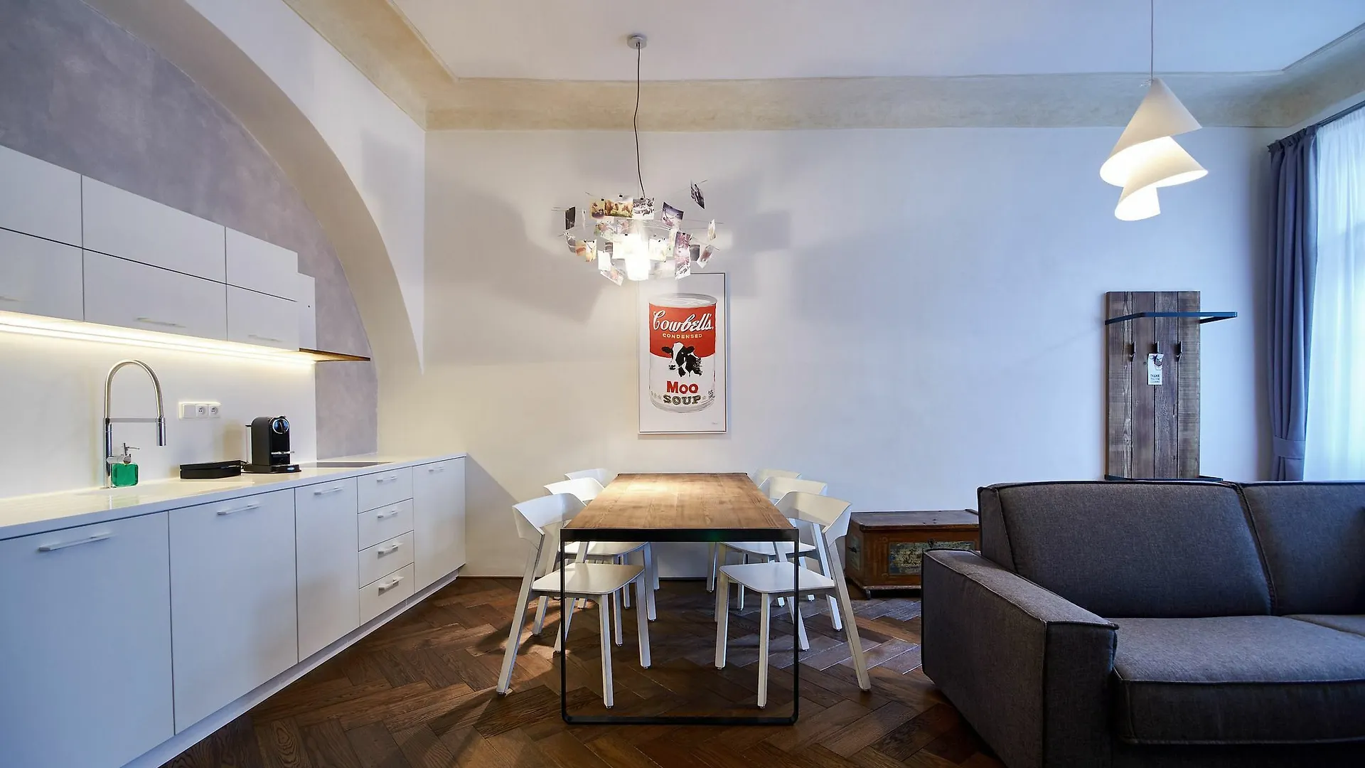 Mooo By The Castle Aparthotel Prague