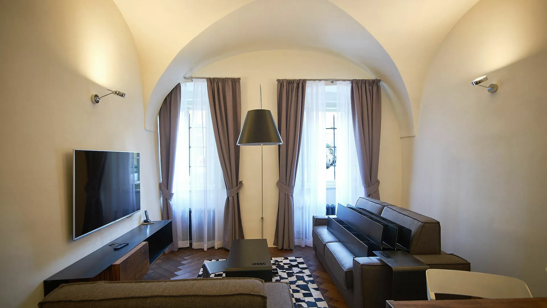 Mooo By The Castle Aparthotel Prague